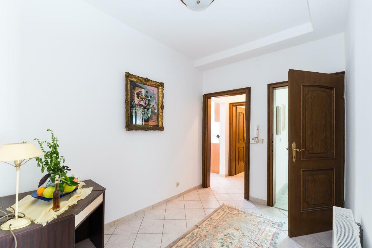 Apartments Victoria Задар Екстериор снимка